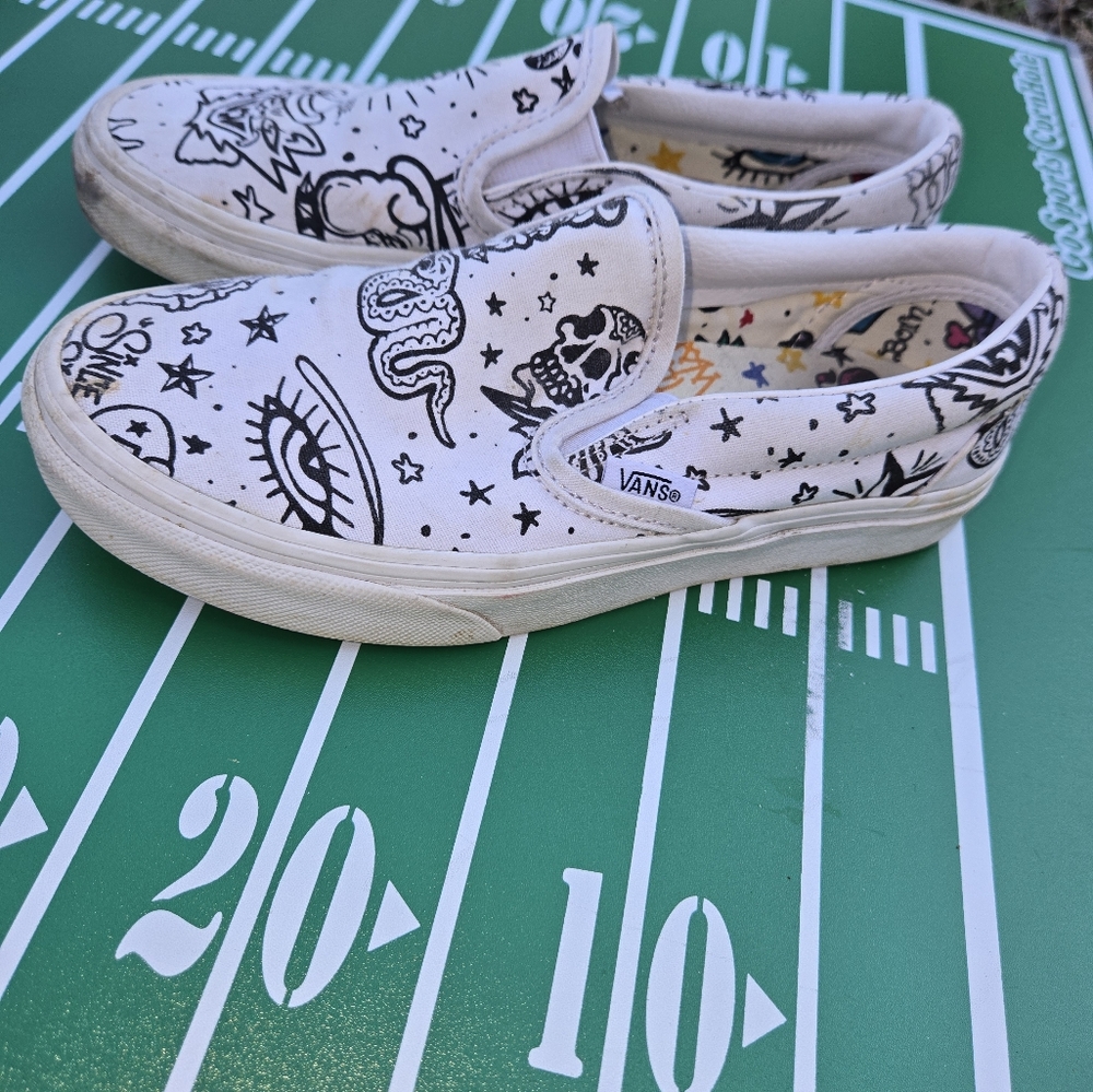 Women's Vans White Slip-On Sneakers with Tattoo Flash Size 5.5 - Picture 2 of 9